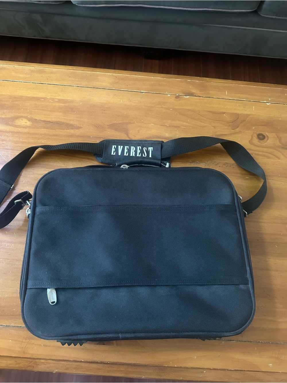 Everest Black Men’s Laptop Messenger Bag